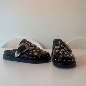 Trending Stylish Black Embellished Shoes